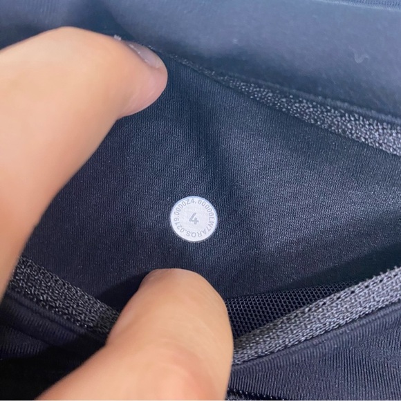 Lululemon Run Times Short Sz‎ 4 Black 4” - Picture 4 of 4
